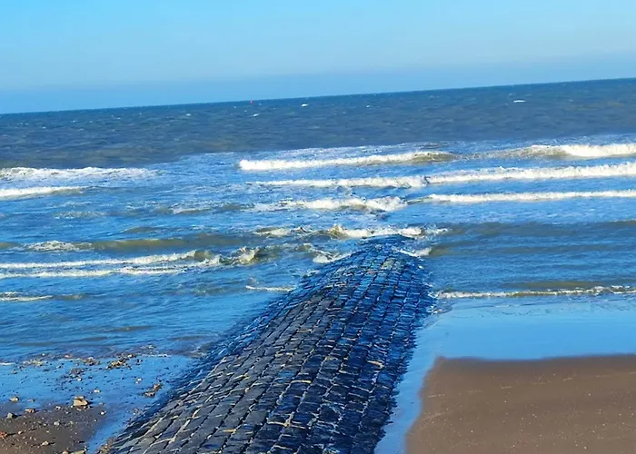 Caravan Aan Zee Arnani