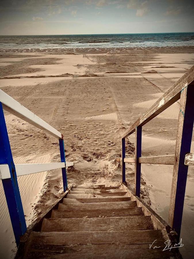 Caravan Aan Zee Arnani