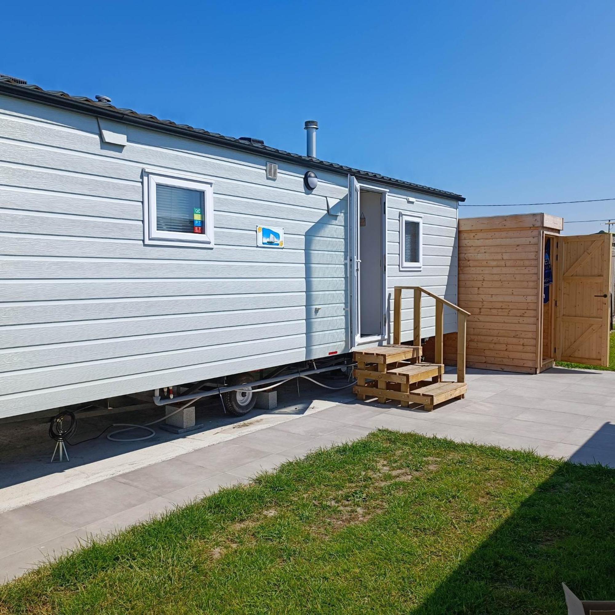 Campsite Caravan Aan Zee Arnani *